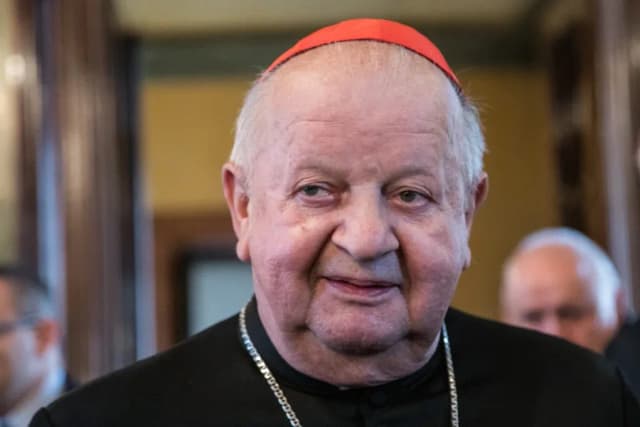 Ile lat ma kardynał Dziwisz? Zaskakujące fakty o jego życiu Ile lat ma kardynał Dziwisz? Zaskakujące fakty o jego życiu