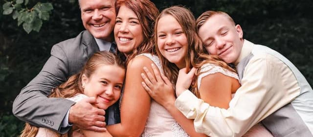 Poznaj kto jest kim w rodzinie - kompletny przewodnik relacji rodzinnych Poznaj kto jest kim w rodzinie - kompletny przewodnik relacji rodzinnych