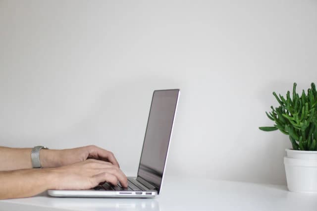 Co kryje się za błyszczącymi liczbami? Porównanie najpopularniejszych ofert promocyjnych online Co kryje się za błyszczącymi liczbami? Porównanie najpopularniejszych ofert promocyjnych online