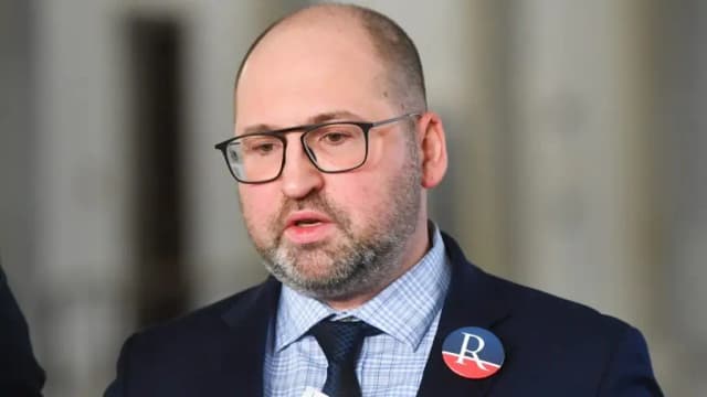 Ile dzieci ma Adam Bielan? Zaskakujące fakty o jego rodzinie Ile dzieci ma Adam Bielan? Zaskakujące fakty o jego rodzinie