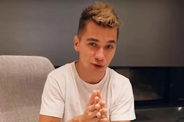 Ile lat ma Friz? Poznaj jego datę urodzenia i ciekawostki! Ile lat ma Friz? Poznaj jego datę urodzenia i ciekawostki!