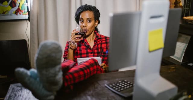 Szkoła VOD: Jak skutecznie uczyć się online? Najlepsze kursy Szkoła VOD: Jak skutecznie uczyć się online? Najlepsze kursy