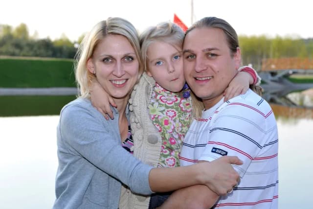 Ile dzieci ma Paweł Golec? Zaskakujące fakty o jego córkach Ile dzieci ma Paweł Golec? Zaskakujące fakty o jego córkach