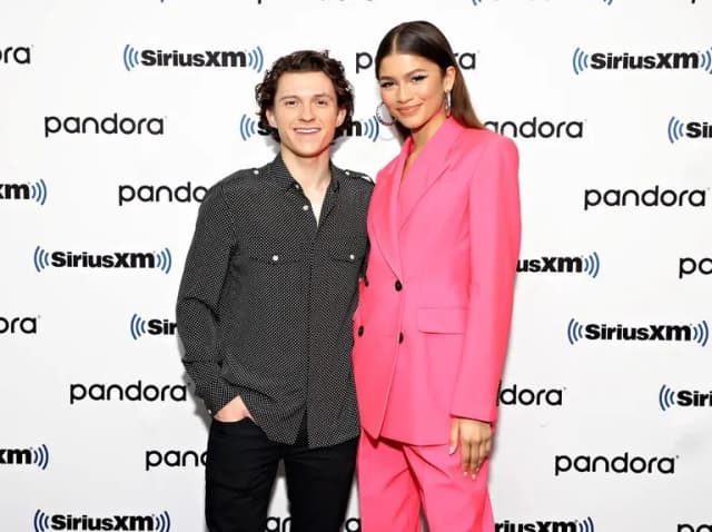 Zendaya nie jest w ciąży – poznaj prawdę o plotkach i jej związku. Zendaya nie jest w ciąży – poznaj prawdę o plotkach i jej związku.