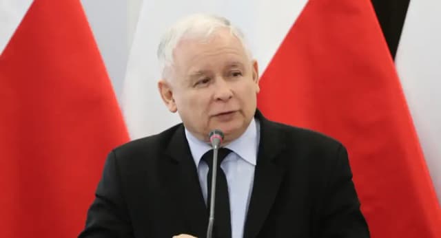 Ile lat ma Jarosław Kaczyński? Zaskakujące fakty o jego wieku. Ile lat ma Jarosław Kaczyński? Zaskakujące fakty o jego wieku.